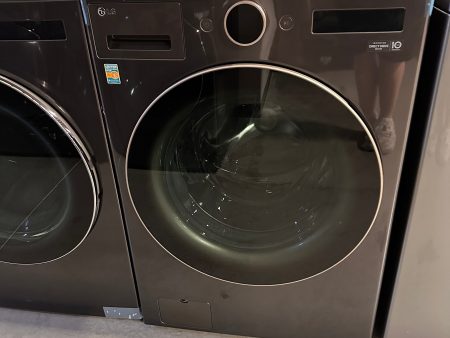 BEAUTIFUL BRAND NEW BLACK STEEL FRONT LOAD WASHER MODEL: WM6500HBA  WAS13210 Discount